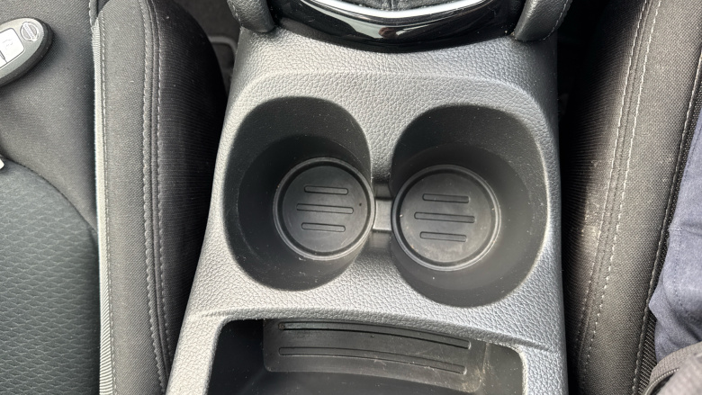 Nissan Qashqai 1.2 DiG-T N-Connecta 5dr Petrol Hatchback